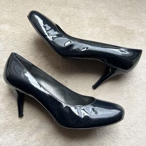 Stuart Weitzman Dark Navy Blue Patent Leather Heel Pumps Women 7.5 W Rounded Toe